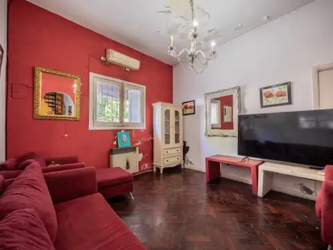 Casa 16 ambientes con 3 baños