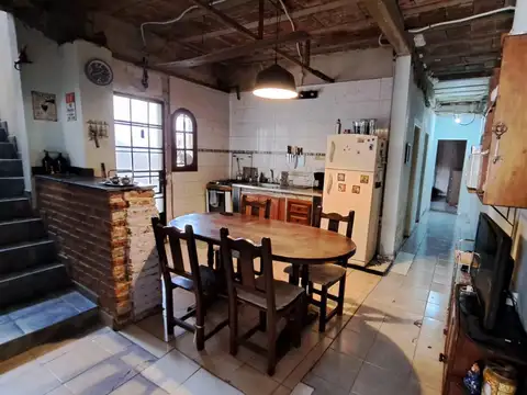Casa 5 ambientes con 2 baños
