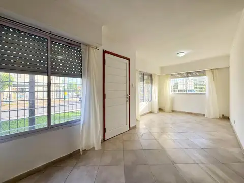 Depto Tipo Casa en Venta en Los Pinares, USD 78.000