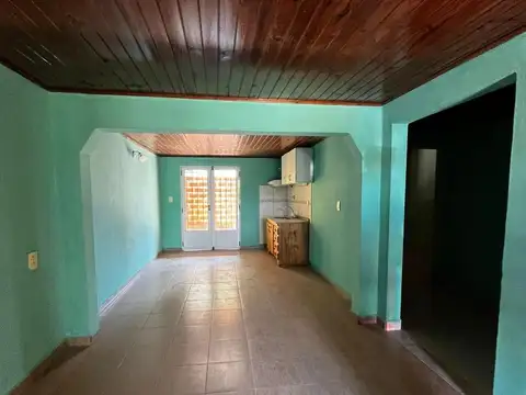 Casa 3 ambientes con 1 baño