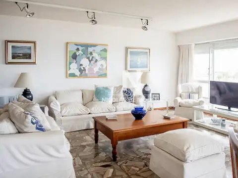 Departamento en Venta de 4 ambientes