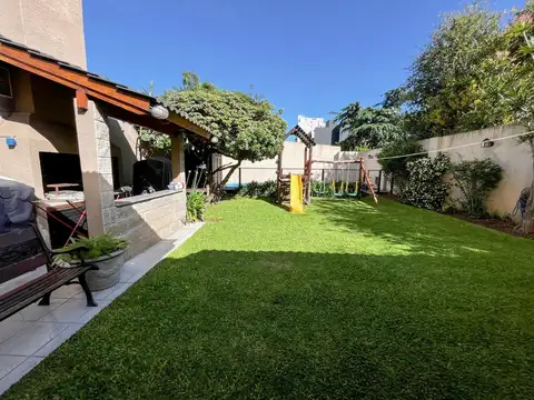 Venta Casa en Muñiz con pileta 6 ambientes