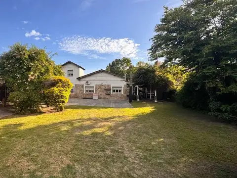 Republica del Salvador 300