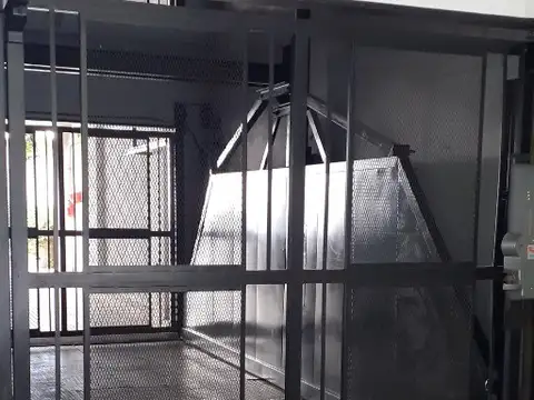 Cochera en Venta Cubierta