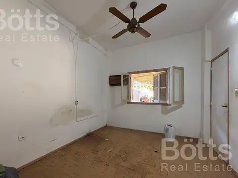 Depto Tipo Casa en Venta 80 años