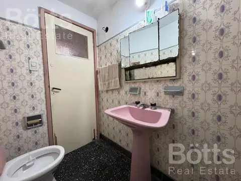 Depto Tipo Casa en Venta en Flores, USD 110.000