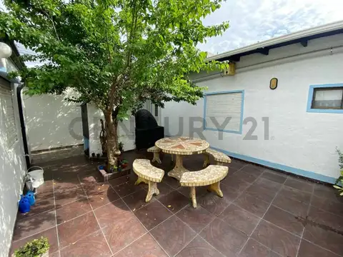 8 bis entre 81 y 82 2400