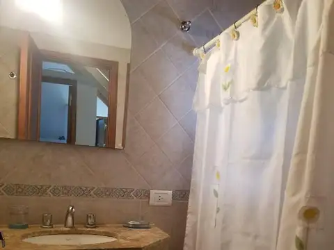 Divisadero e/ Hornero y Gallareta