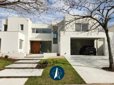 Casa en venta en El Golf, Nordelta.