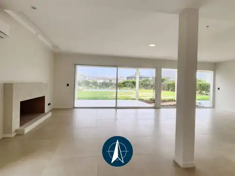 Casa 5 ambientes con 5 baños