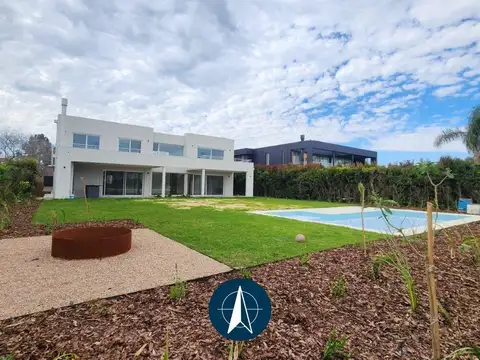 Casa en venta en El Golf, Nordelta.