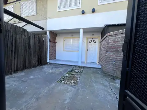 Depto Tipo Casa en Venta de 3 ambientes