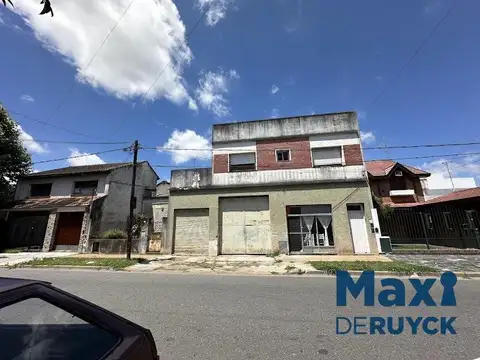 Local en Venta 80 años