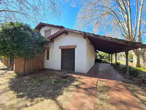 Casa 7 ambientes con 3 baños