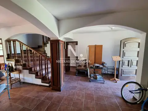 Casa 6 ambientes con 4 baños