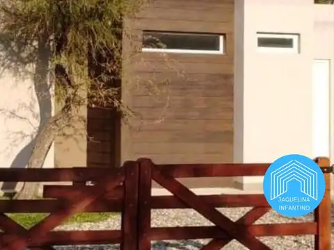 Casa 2 ambientes - Barrio Solares del Valle - San Luis