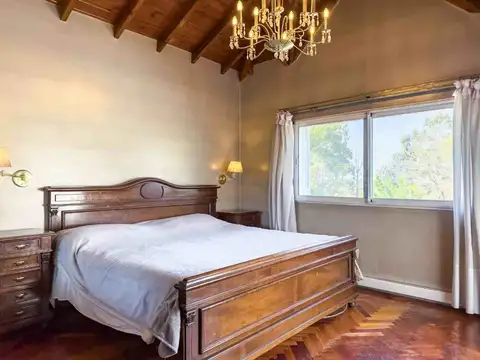 Casa 7 ambientes con 3 baños