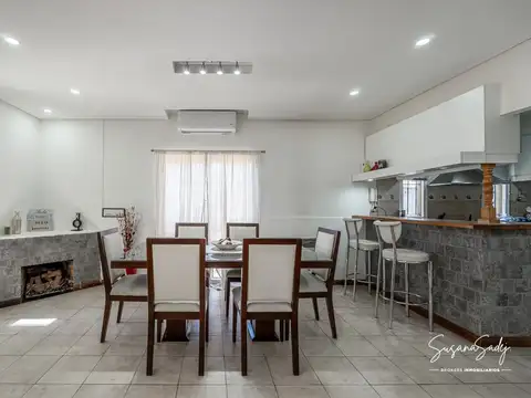 Casa en Venta con 1 cochera
