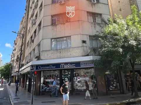 Precio + Iva - Excelente oficina en esquina