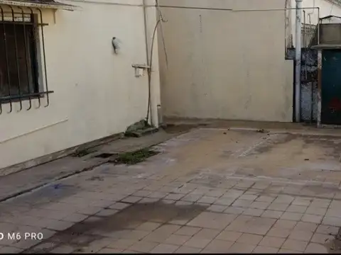 Casa 4 ambientes a refaccionar