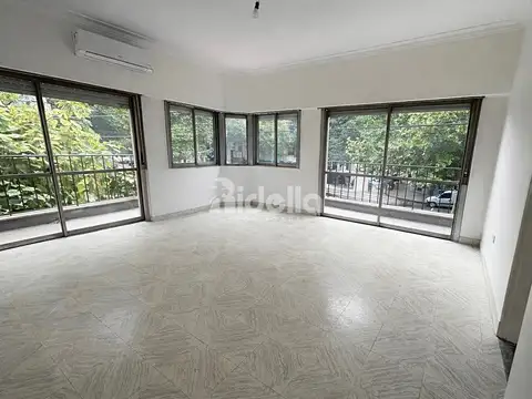 PISO 2 DORMITORIOS - INDEPENDIENTE SIN EXPENSAS - PATIO C/ PARRILLA