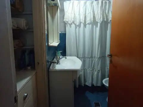 OPORTUNIDAD PROPIEDAD CON DOS VIVIENDAS BURZACO