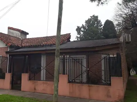 Casa en Venta en Villa Luzuriaga, USD 150.000