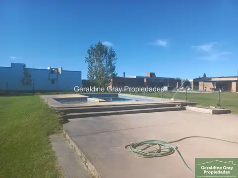 Terreno con pileta en venta en el barrio privado Estilo Chacra en Cipolletti
