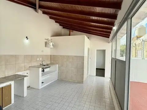 Depto Tipo Casa 2 ambientes con 1 baño