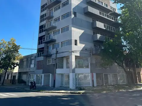 Francia esquina Cerrito