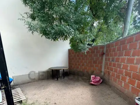 Casa 2 ambientes con 1 baño