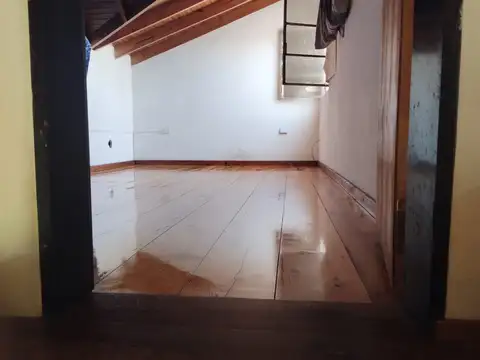 Departamento en Alquiler de 3 Ambientes en primer piso por escalera en Berazategui