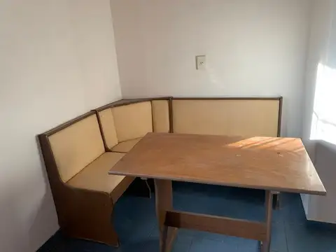 Depto Tipo Casa en Alquiler en Berazategui Oeste, $ 600.000