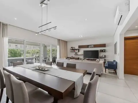 Casa en Alquiler de 4 dormitorios