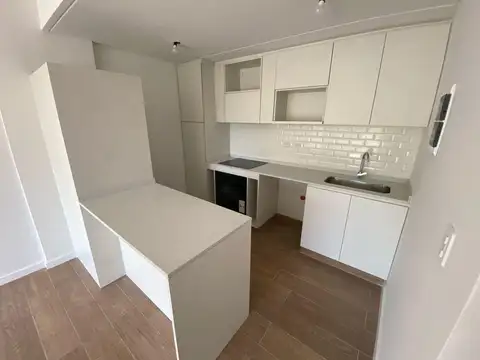 Ricardo Gutiérrez al 3700 Entre Joaquín V Gonzalez y San Nicolás