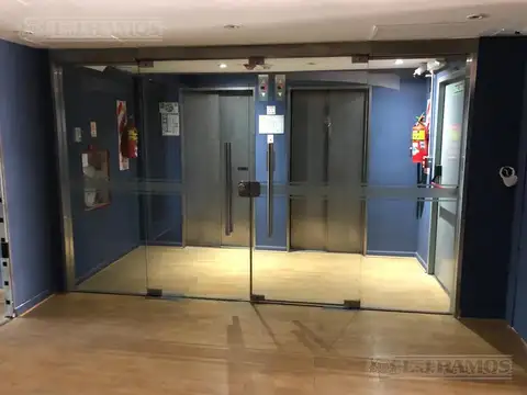 Oficina en Alquiler 24 años