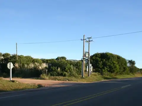 Terreno en Venta en Punta Piedras, USD 2.400.000