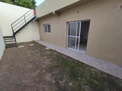 Depto Tipo Casa en Venta 1 año