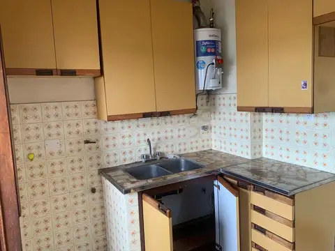 Departamento en Alquiler en Ezpeleta Este, $ 500.000