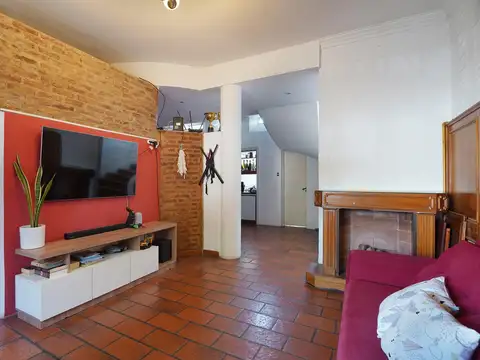 Depto Tipo Casa en Venta 40 años