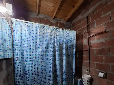 VENTA DE CASA A TERMINAR  terreno GONZALEZ CATÁN