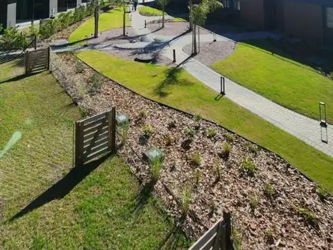 Av. De Los Lagos 3100, Piso 1