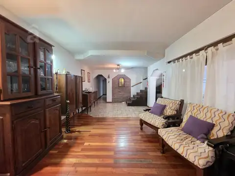 Casa en Venta en Villa Ballester - 3 dormitorios - Lote 375 m2