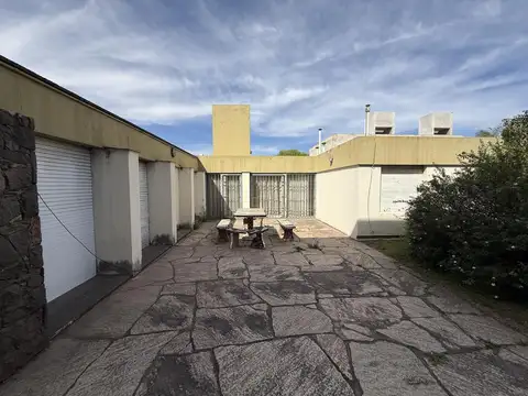 VENTA CASA URCA - 3 DORM - LOTE GRANDE