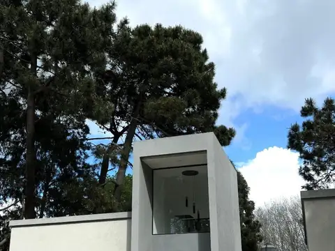 Casa en venta de 2 dormitorios c/ cochera en Costa del Este