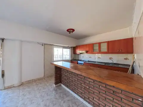 Depto Tipo Casa 4 ambientes con 2 baños