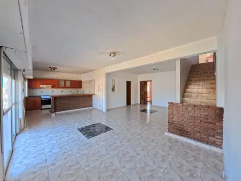Depto Tipo Casa en Venta en Lomas Del Mirador, USD 70.000