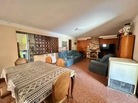 Casa 4 ambientes con 1 baño