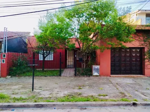 Hermosa casa a refaccionar en hurlingham