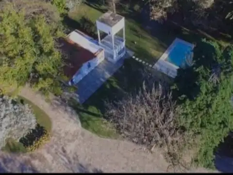 Casa en Alquiler con 4 cocheras